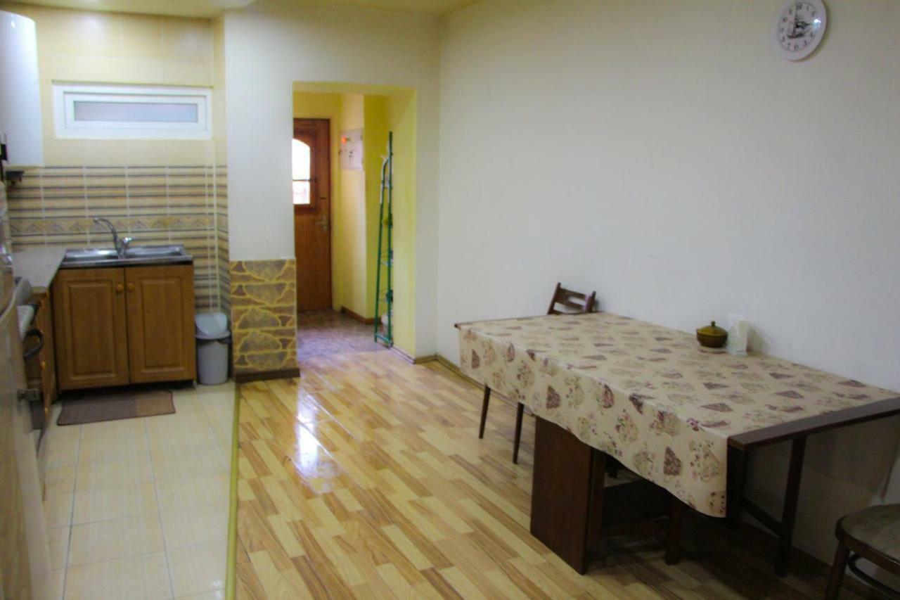 Guest House Calipso Baku Bagian luar foto